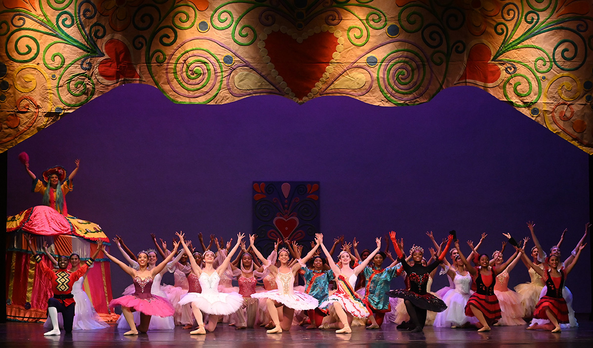 NOBA-students-in-the-finale-of-The-Nutcracker-Suite-(photo-by-Jeff-Strout)