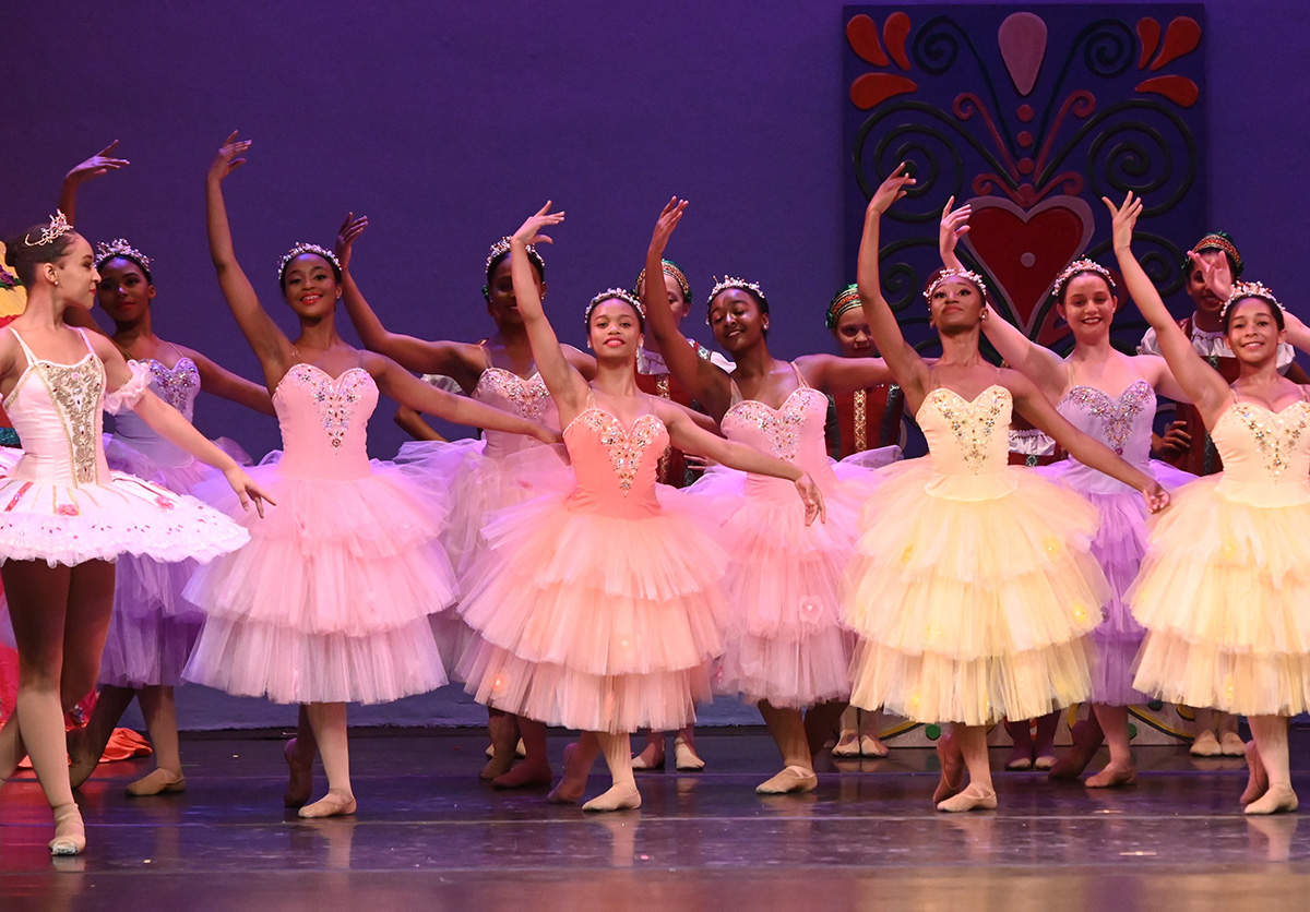 NOBA-students-perform-Waltz-of-the-Flowers-in-The-Nutcracker-Suite-(photo-by-Jeff-Strout)