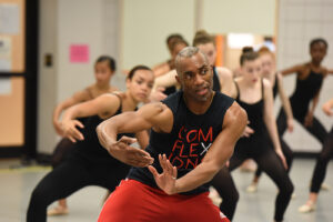 Desmond Richardson leads a contemporary master class (photo by Jeff Strout)_webc